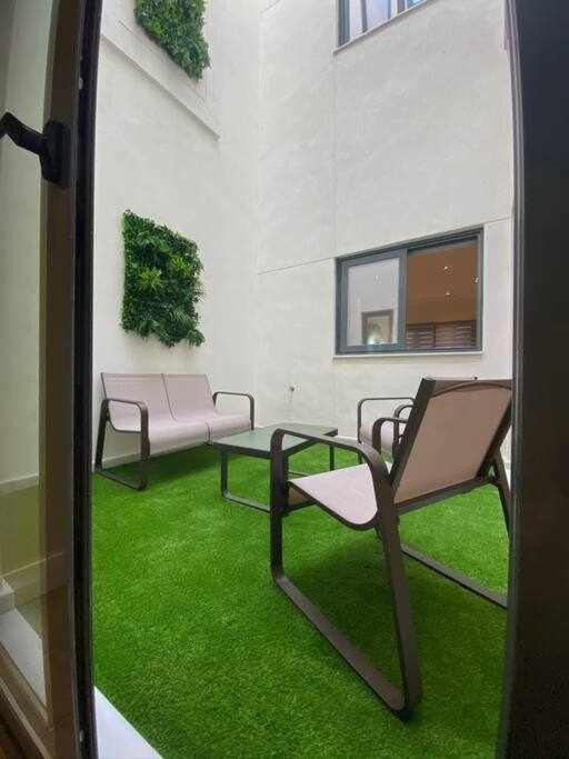 Seville Luxury Downtown Suite מראה חיצוני תמונה